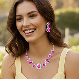 Oval Stone Accented Rhinestone Trimmed Necklace