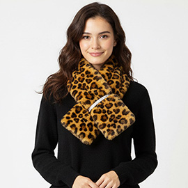 Leopard Patterned Faux Fur Bling Pull Through Scarf