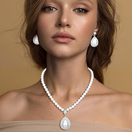 Rhinestone Trimmed Teardrop Pearl Pendant Necklace