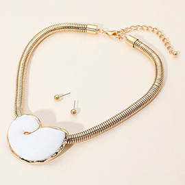 Chunky Coastal Shell Pedant Accent Snake Chain Statement Necklace