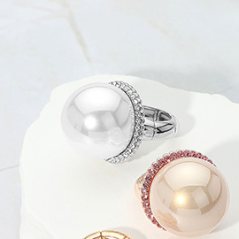 Bold Pearl Stretch Ring