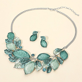Epoxy Leaf Vine Necklace