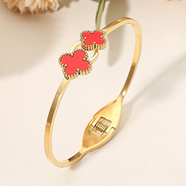 Stainless Steel Quatrefoil Charm Tip Hinged Bangle Bracelet