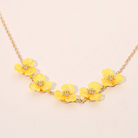 Resin Petal Flower Link Necklace