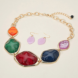 Chunky Bold Resin Pebble Plate Link Statement Necklace