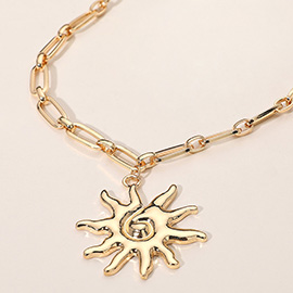 Metal Sunburst Pendant Paperclip Chain Necklace